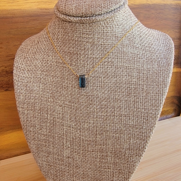 MOSS KYANITE Necklace Minimalist Crystal Gemstone - Picture 4 of 4